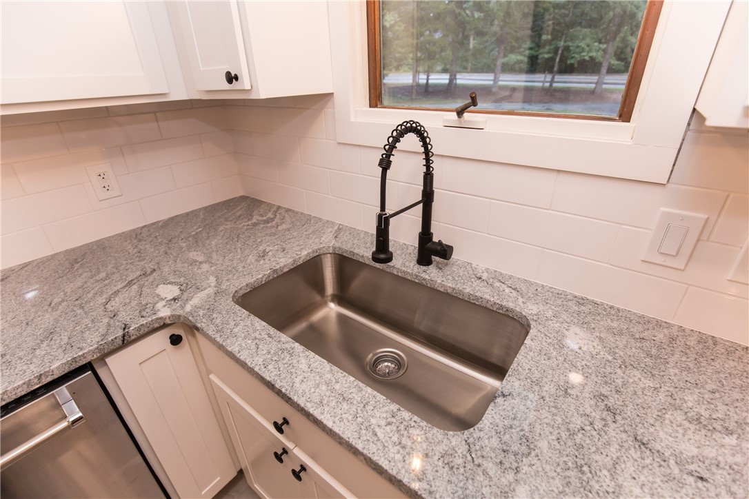 4689 Flat River Road Coventry, RI 02827 - Photo 16 of 50