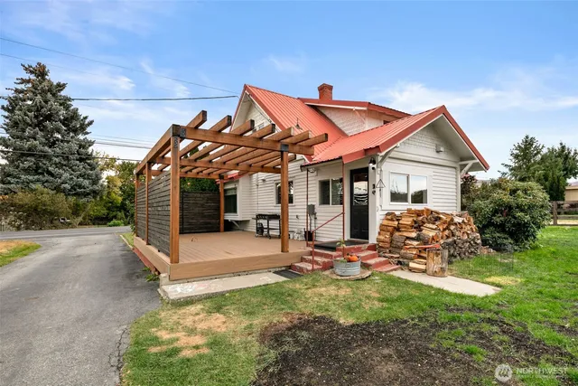 $639,900 | 814 Easy Street, Wenatchee, WA 98801