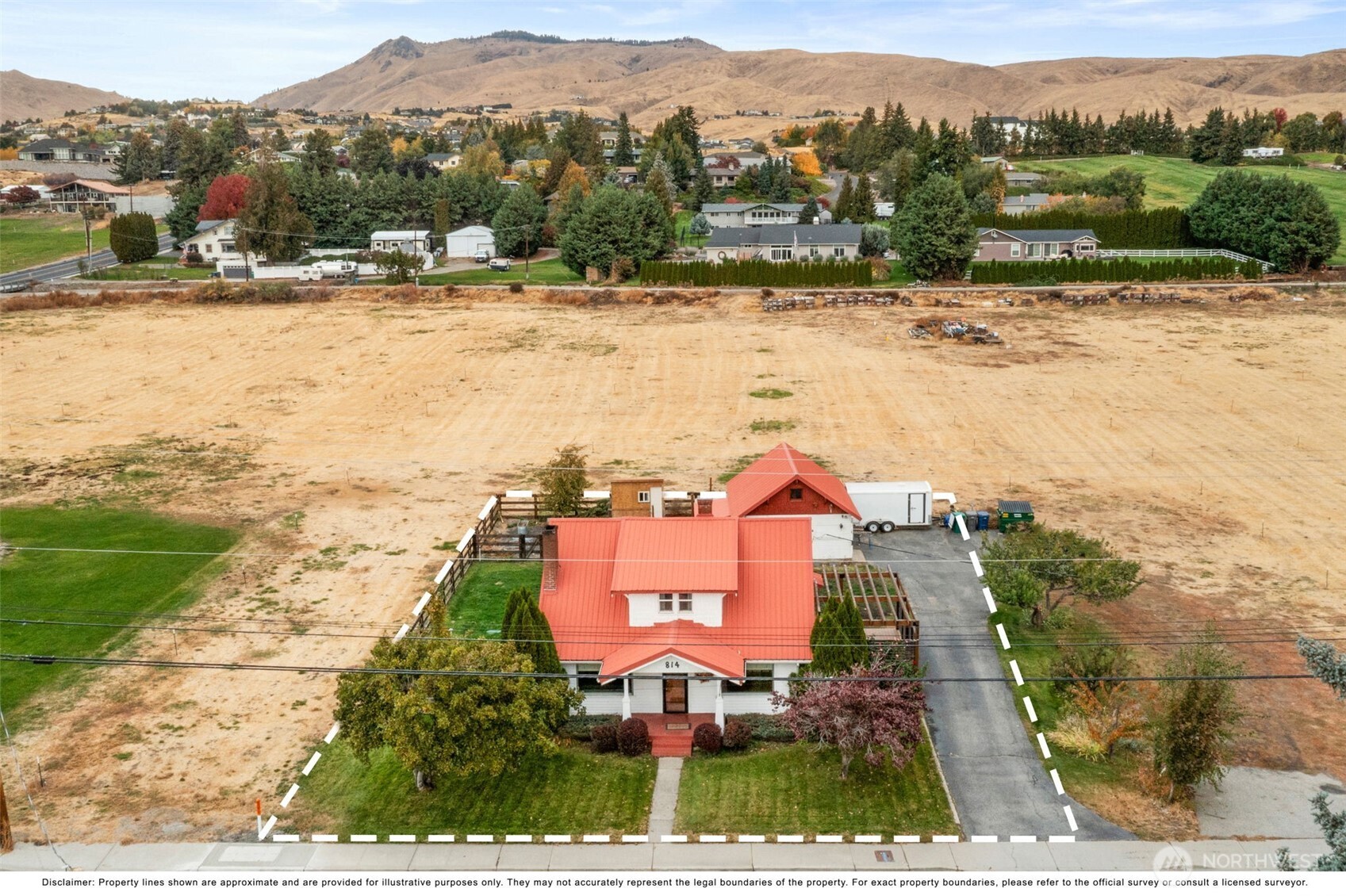 814 Easy Street Wenatchee, WA 98801 - Photo 3 of 40 an aerial view of residential houses with outdoor space and river