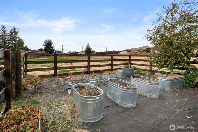 $639,900 | 814 Easy Street, Wenatchee, WA 98801