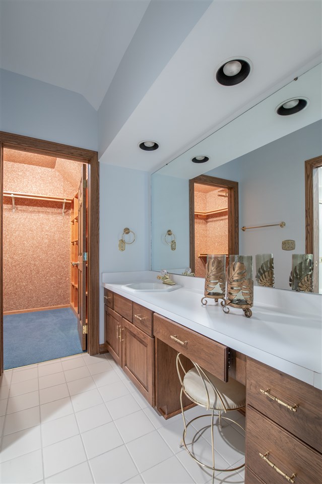 1734 Riverside Road Belvidere, IL 61008 - Photo 22 of 40 a room with sink cabinets and window