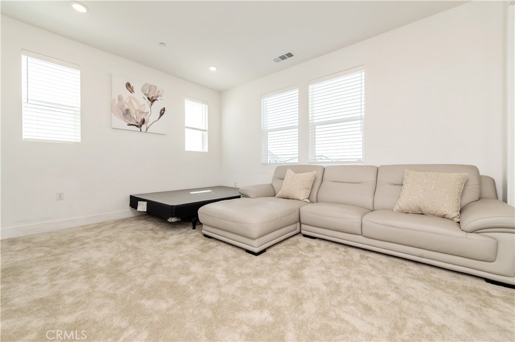 243 Yerba Irvine, CA 92618 - Photo 28 of 37
