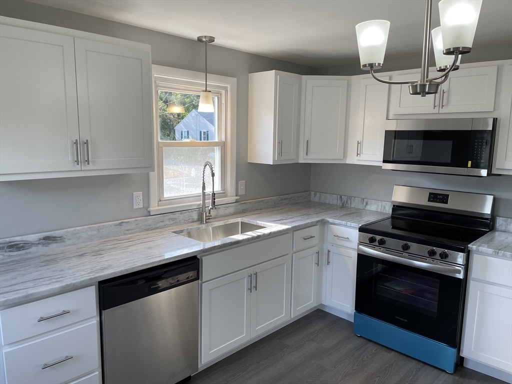 29 Suzanne Street Springfield, MA 01104 - Photo 15 of 41 Gallery Image 15