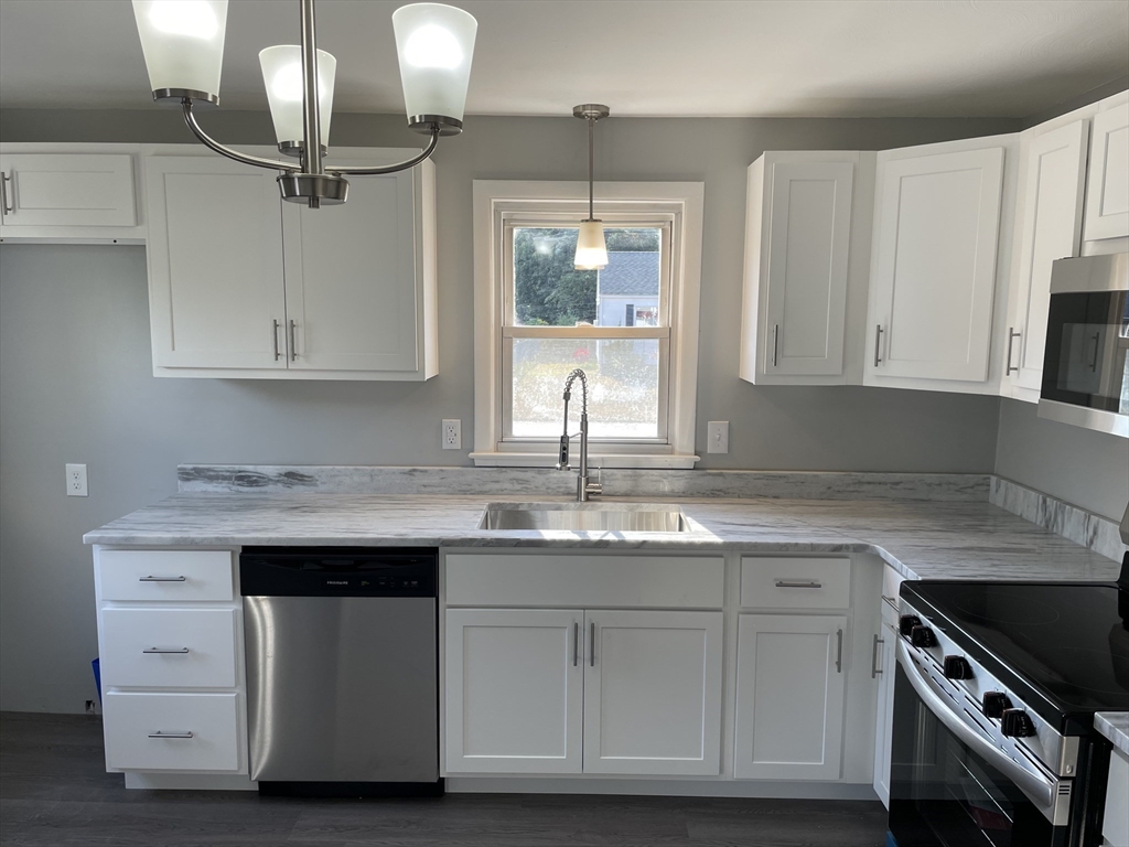 29 Suzanne Street Springfield, MA 01104 - Photo 17 of 41 Gallery Image 17