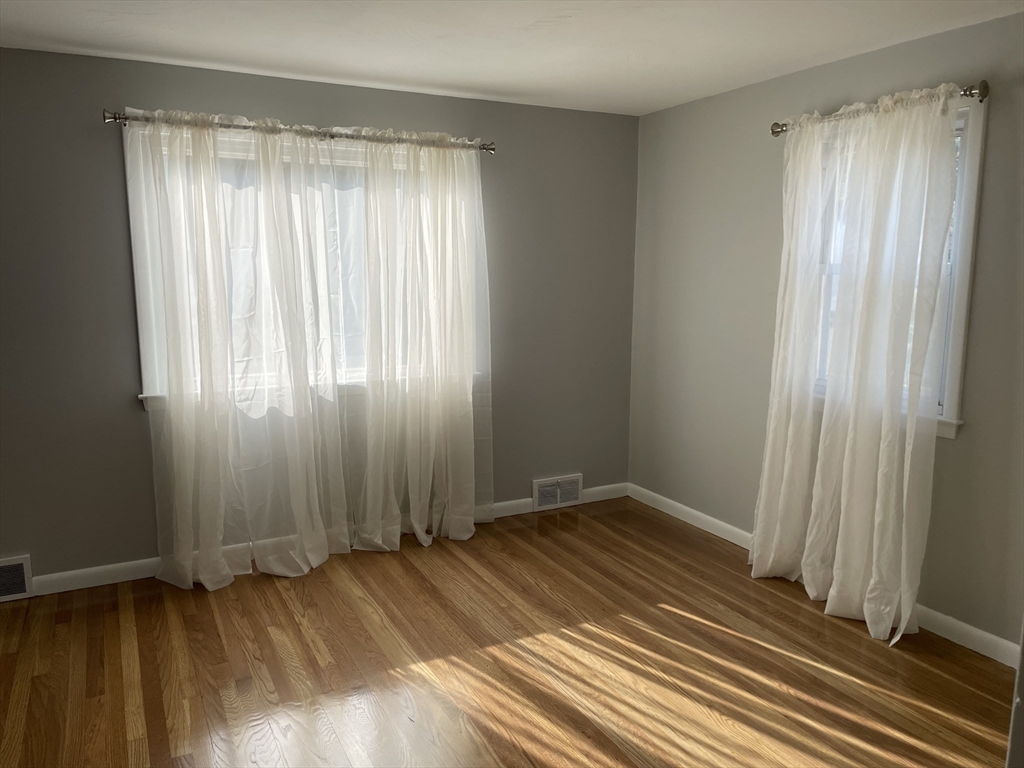 29 Suzanne Street Springfield, MA 01104 - Photo 21 of 41 Gallery Image 21