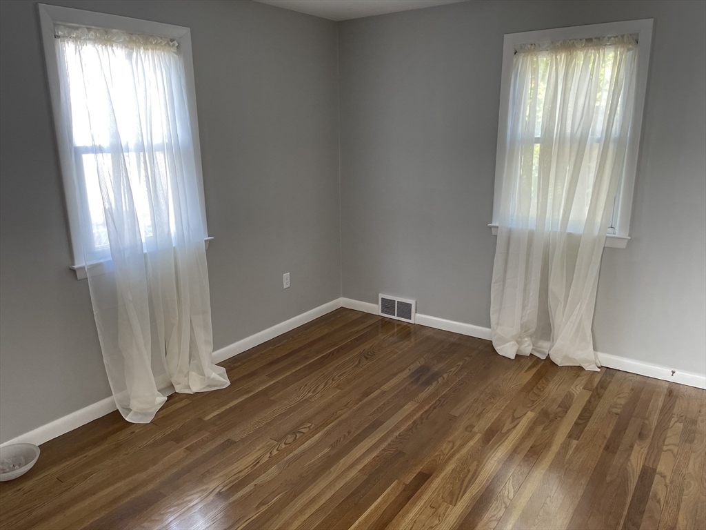29 Suzanne Street Springfield, MA 01104 - Photo 24 of 41 Gallery Image 24