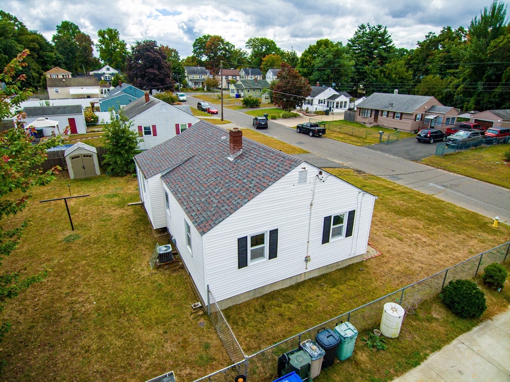 29 Suzanne Street Springfield, MA 01104 - Photo 5 of 41 Gallery Image 5