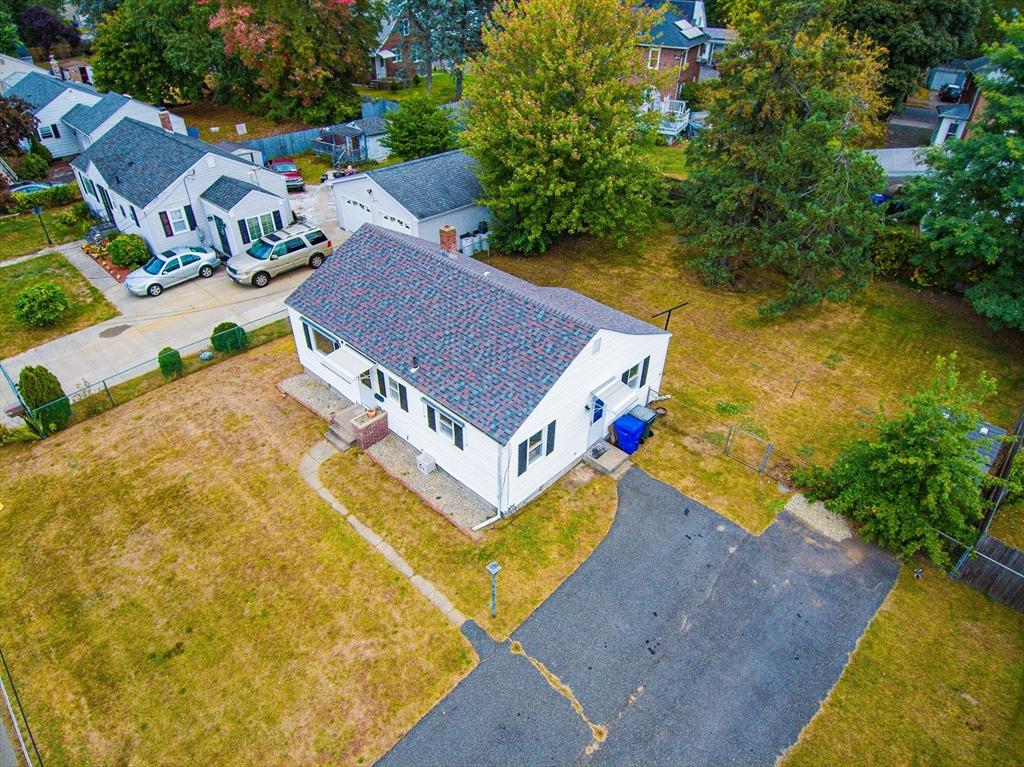 29 Suzanne Street Springfield, MA 01104 - Photo 9 of 41 Gallery Image 9