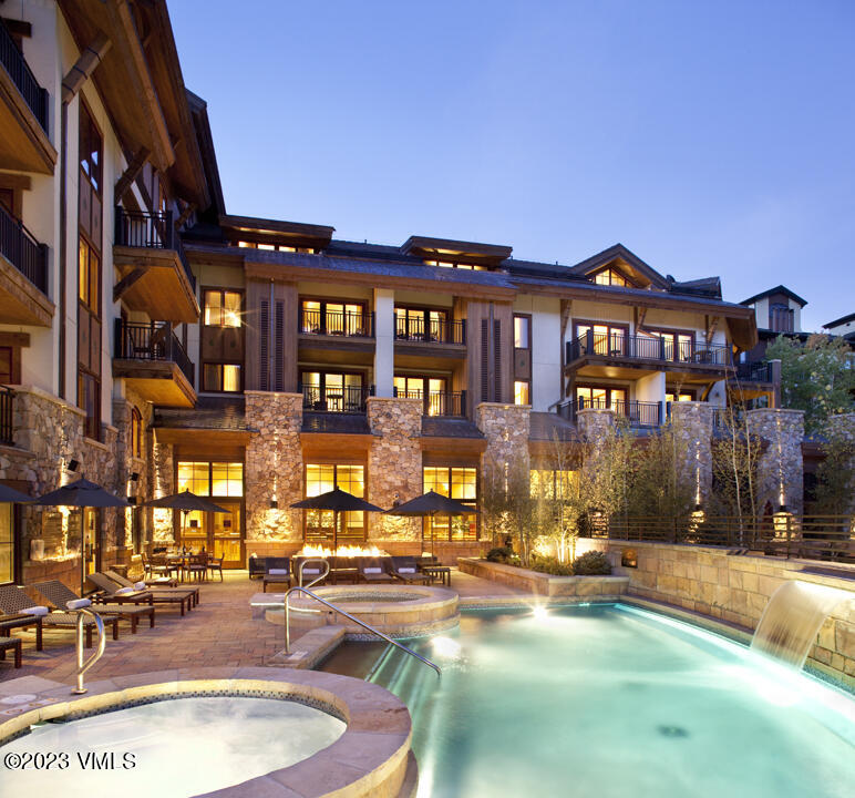 VCO_Pool Exterior_335a_lo_res_RGB