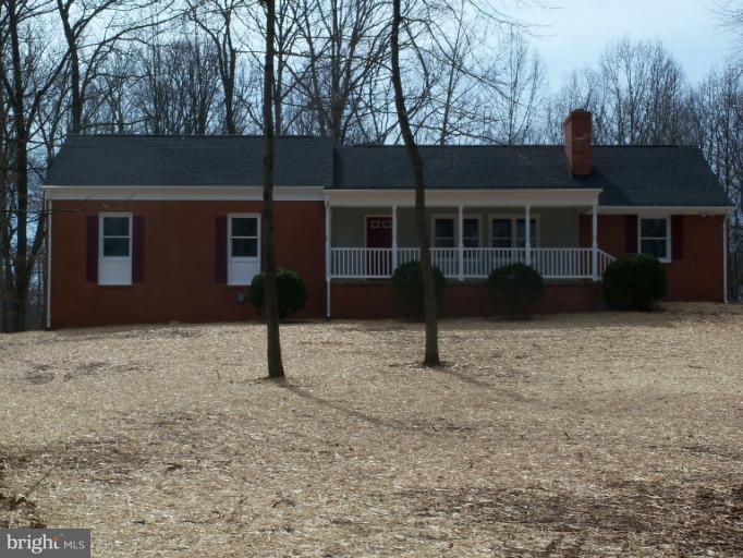 6259 Beach Road Midland, VA 22728 - Photo 12 of 14 Exterior (Front)