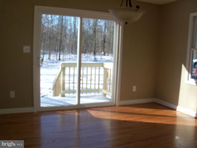 6259 Beach Road Midland, VA 22728 - Photo 4 of 14 Sunroom