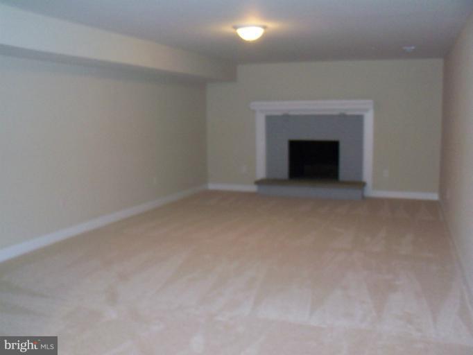 6259 Beach Road Midland, VA 22728 - Photo 6 of 14 Family Room