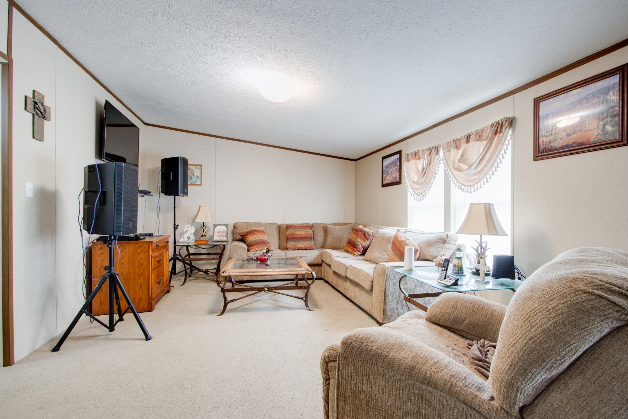 6 Spar Mine Road Lebanon, TN 37087 - Photo 17 of 30 a living room with furniture and a lamp