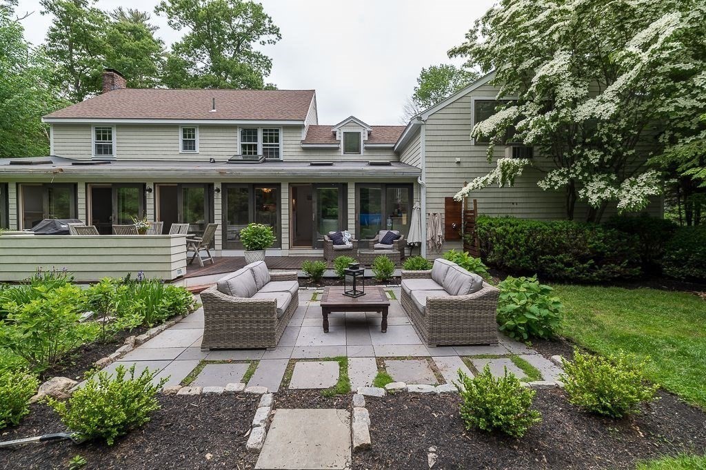 1 Overledge Road Manchester, MA 01944 - Photo 4 of 27 Gallery Image 4