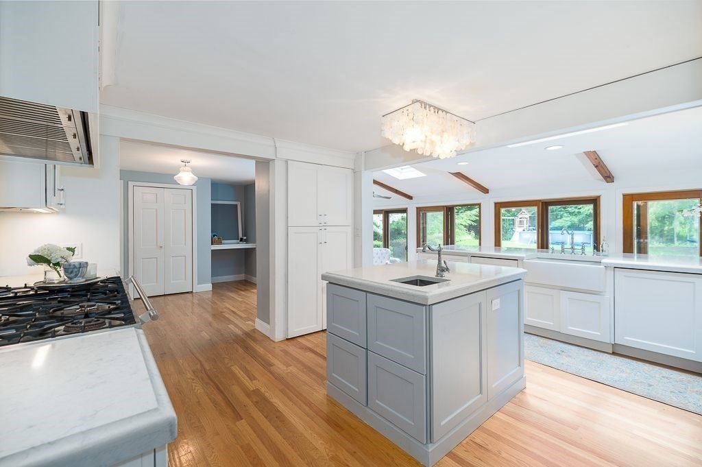 1 Overledge Road Manchester, MA 01944 - Photo 10 of 27 Gallery Image 10