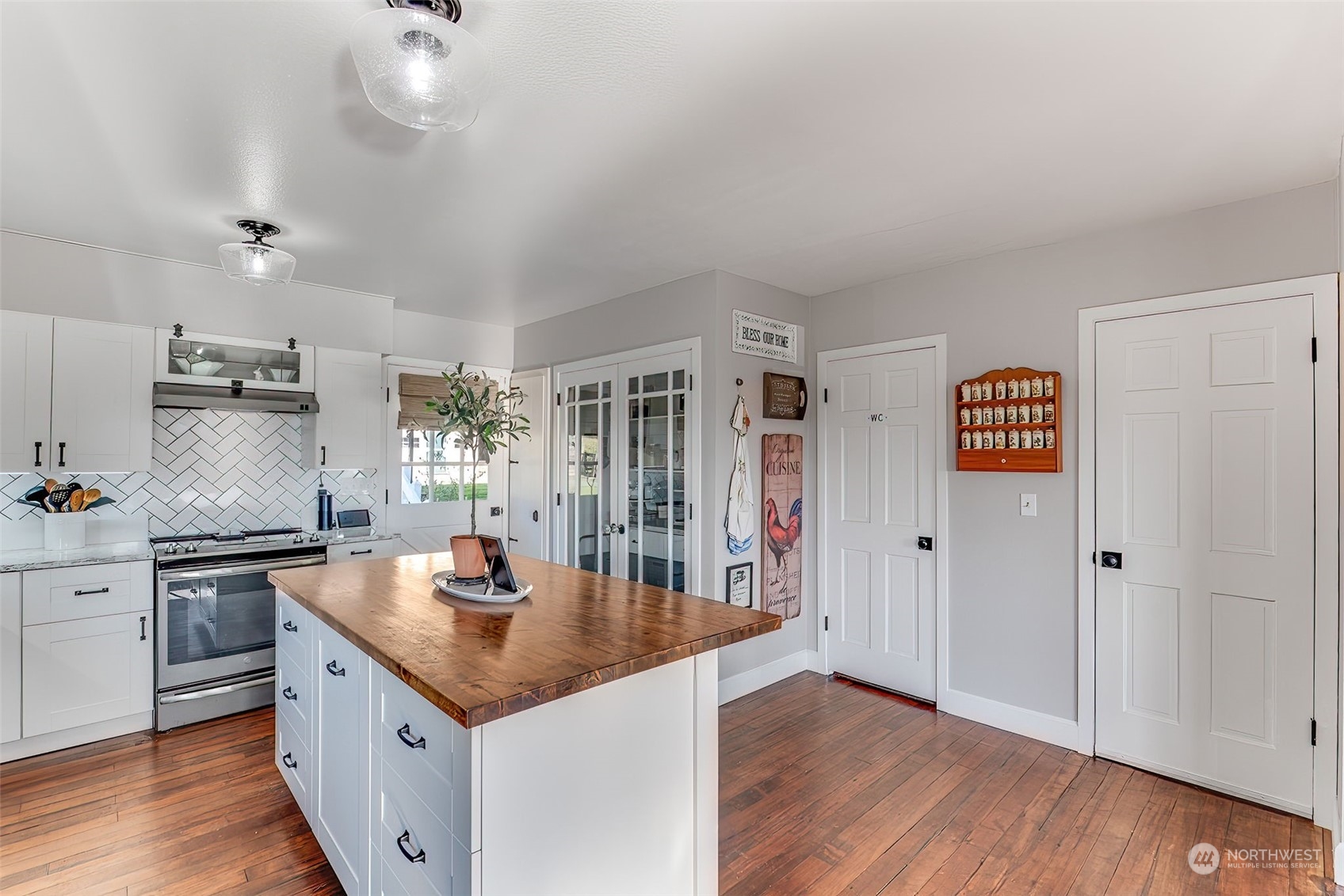 606 Gore Road Kalama, WA 98625 - Photo 6 of 40 Gallery Image 6