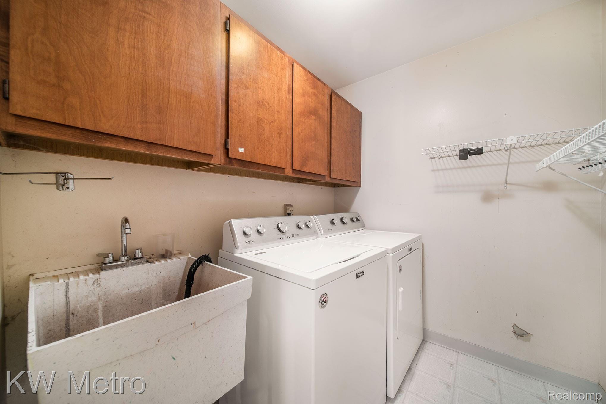 1206 Hathaway Rising Rochester, MI 48306 - Photo 22 of 25 First floor laundry room