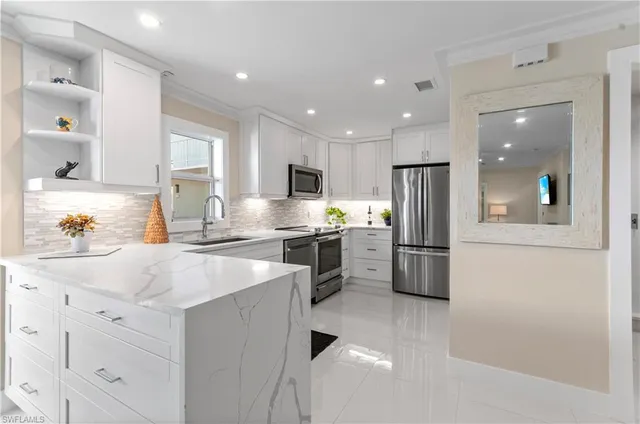 $575,000 | 603 12th Avenue South, Unit 603, Naples, FL 34102