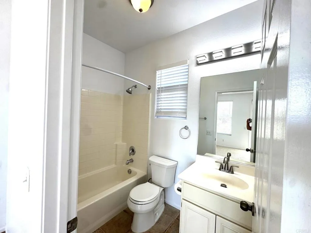 653 Beach Street, Unit A Encinitas, CA 92024 - Photo 17 of 20
