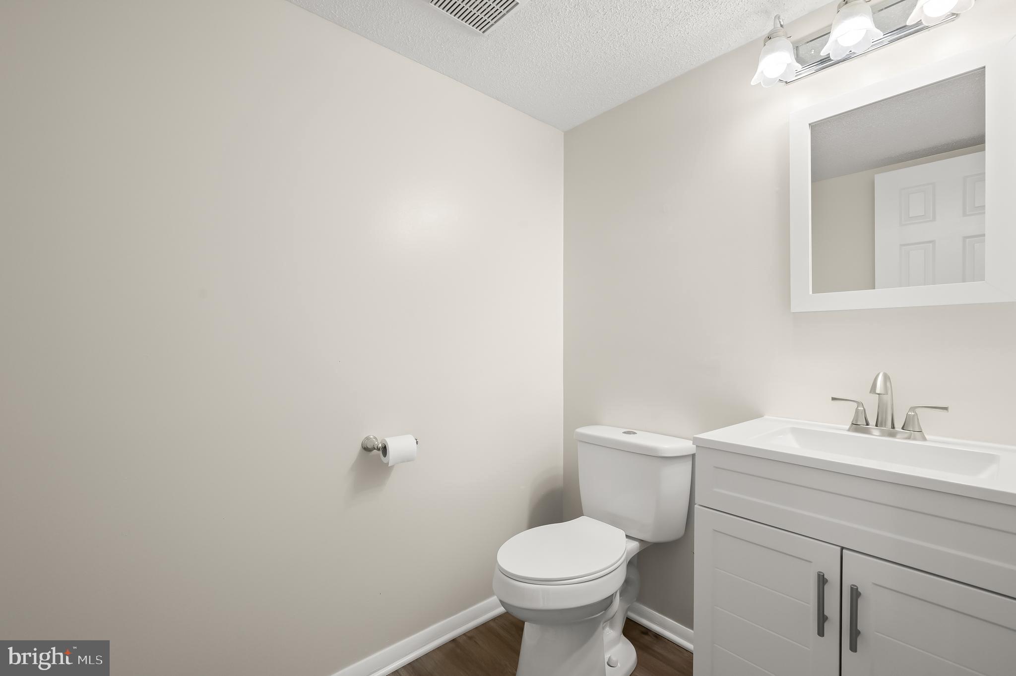 761 Windsor Drive Westminster, MD 21158 - Photo 17 of 41 Powder Room