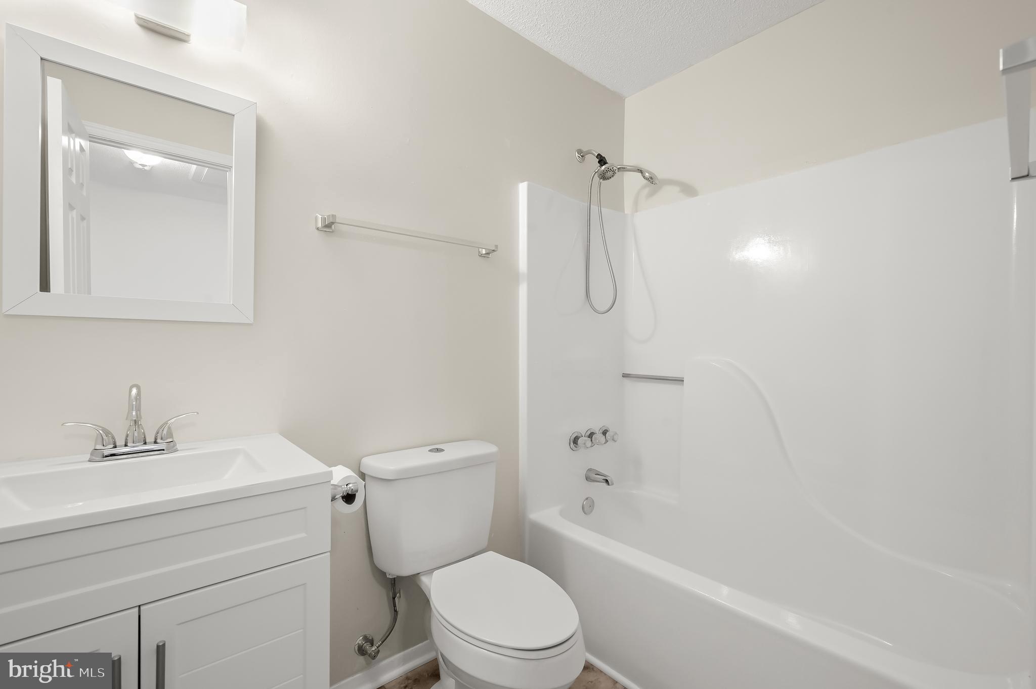 761 Windsor Drive Westminster, MD 21158 - Photo 25 of 41 Full Bath