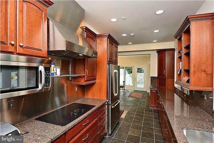 7844 Langley Ridge Road McLean, VA 22102 - Photo 2 of 30 Kitchen