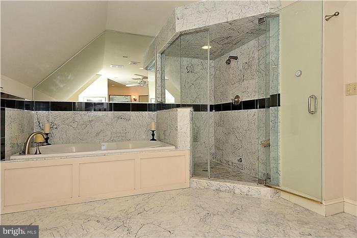 7844 Langley Ridge Road McLean, VA 22102 - Photo 6 of 30 Bath (Master)