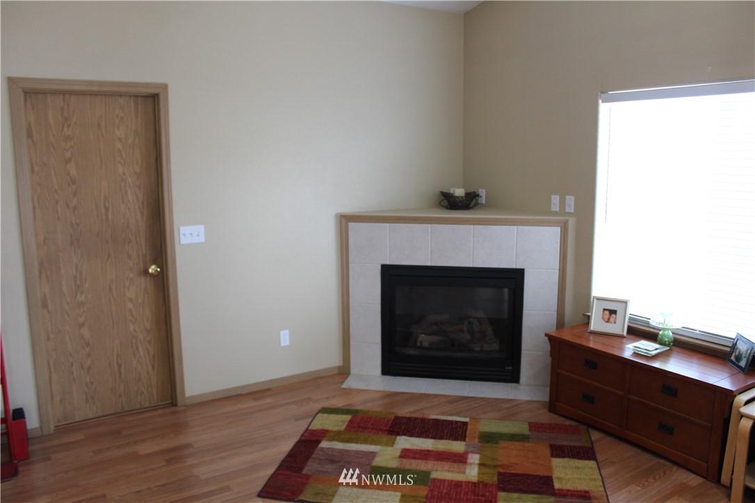 19916 Tahoma Circle Southwest Rochester, WA 98579 - Photo 11 of 25