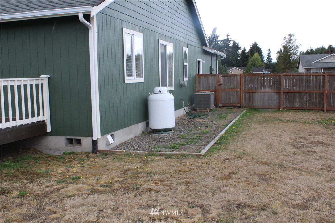 19916 Tahoma Circle Southwest Rochester, WA 98579 - Photo 8 of 25