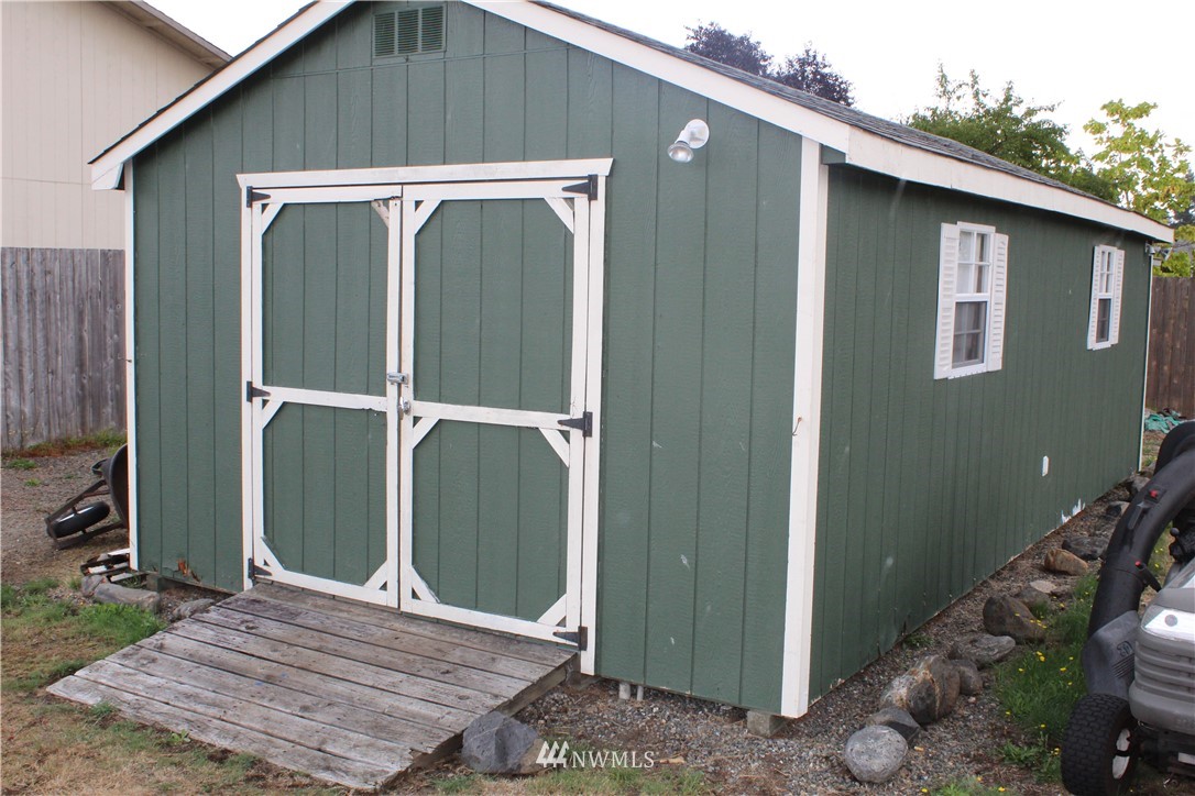 19916 Tahoma Circle Southwest Rochester, WA 98579 - Photo 9 of 25
