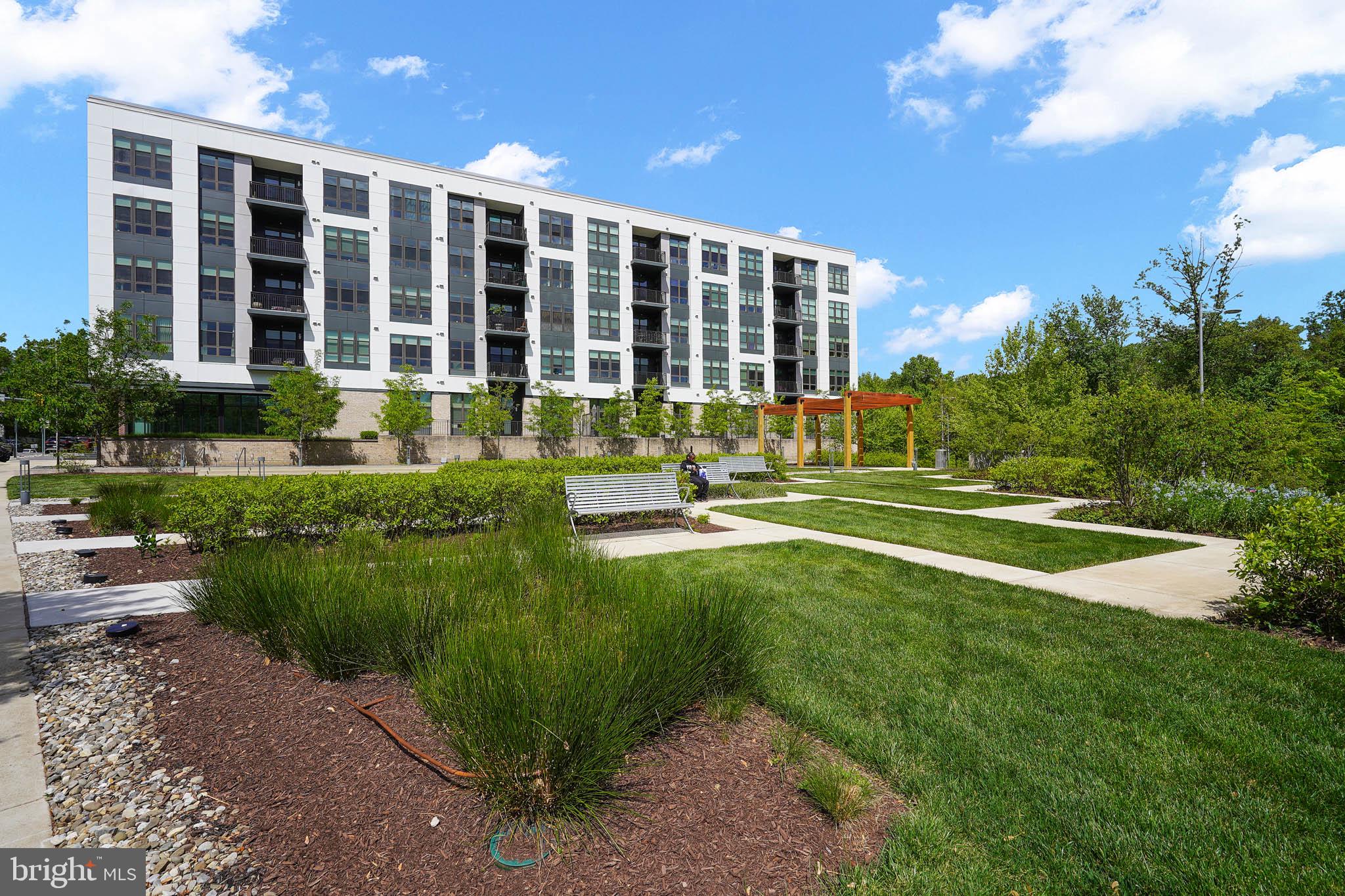 1761 Old Meadow Road, Unit 221 McLean, VA 22102 - Photo 38 of 40