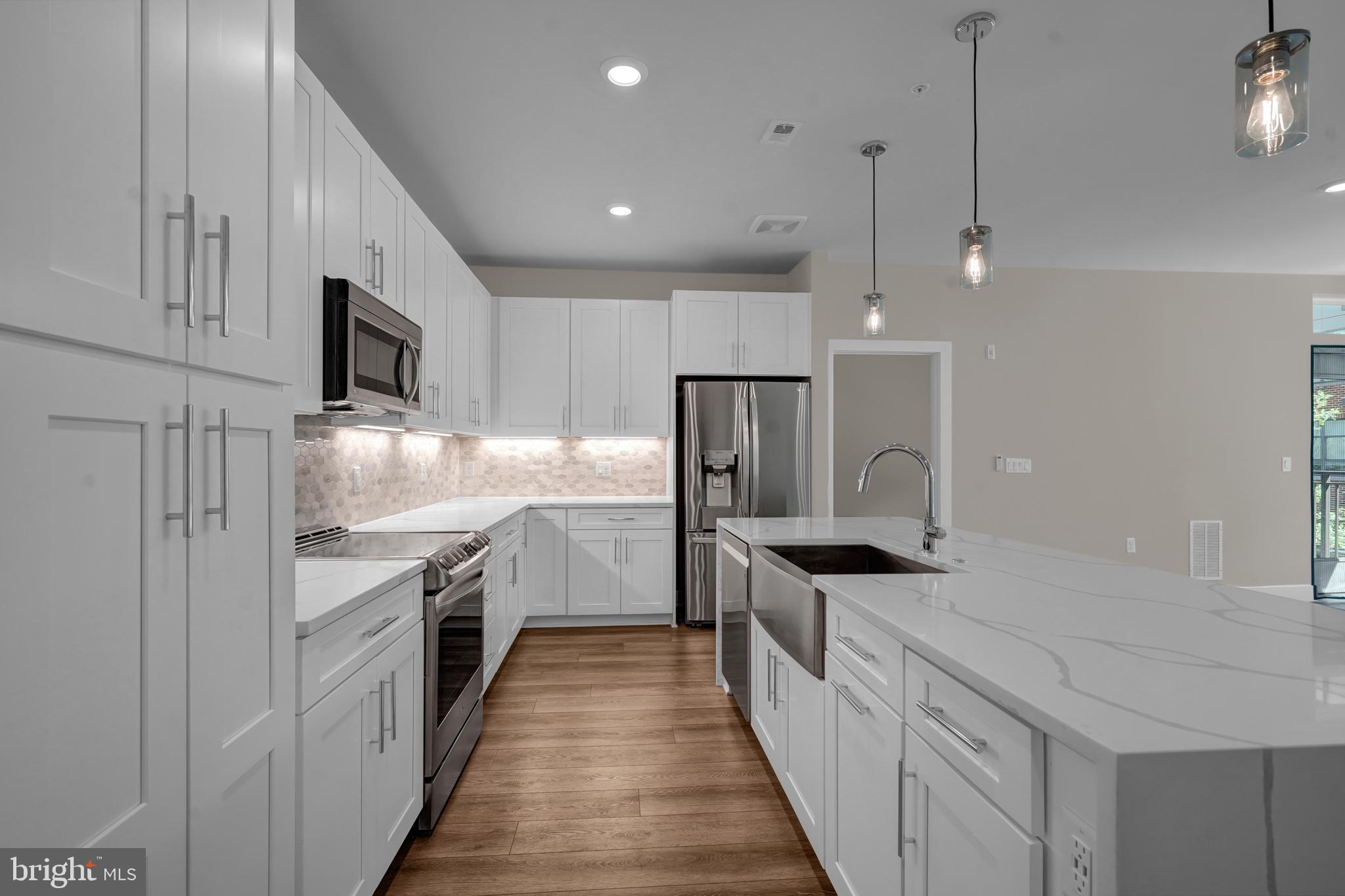 1761 Old Meadow Road, Unit 221 McLean, VA 22102 - Photo 9 of 40