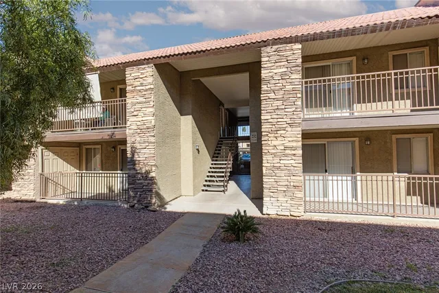 $995 | 5160 Indian River Drive, Unit 334, Las Vegas, NV 89103