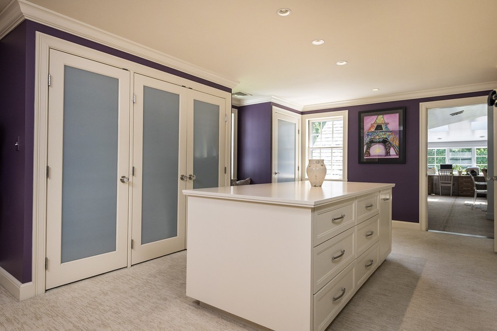 22 Edmunds Road Wellesley, MA 02481 - Photo 20 of 28 Gallery Image 20