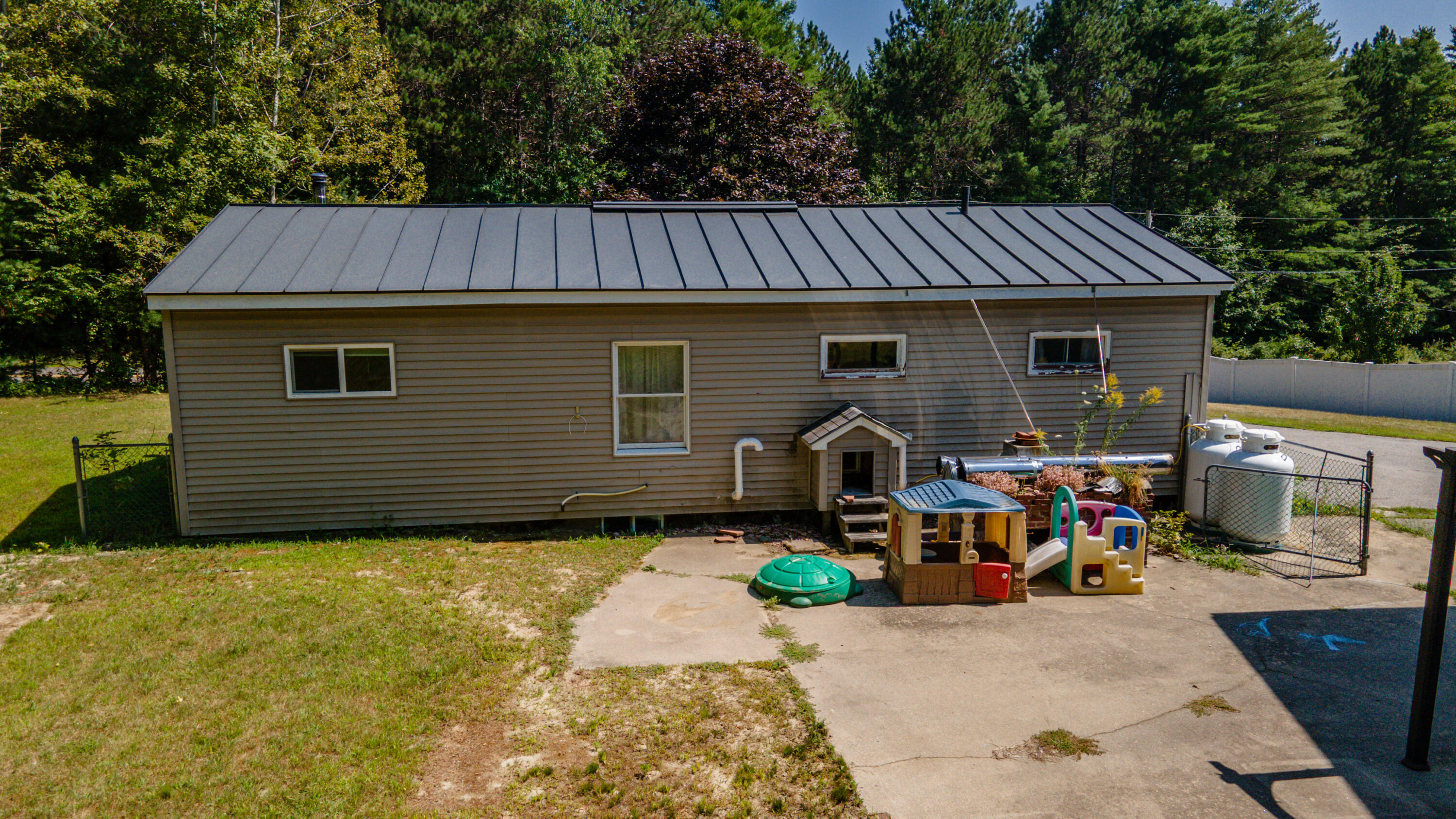 240 Middle Road Augusta, ME 04330 - Photo 4 of 37 Exterior23