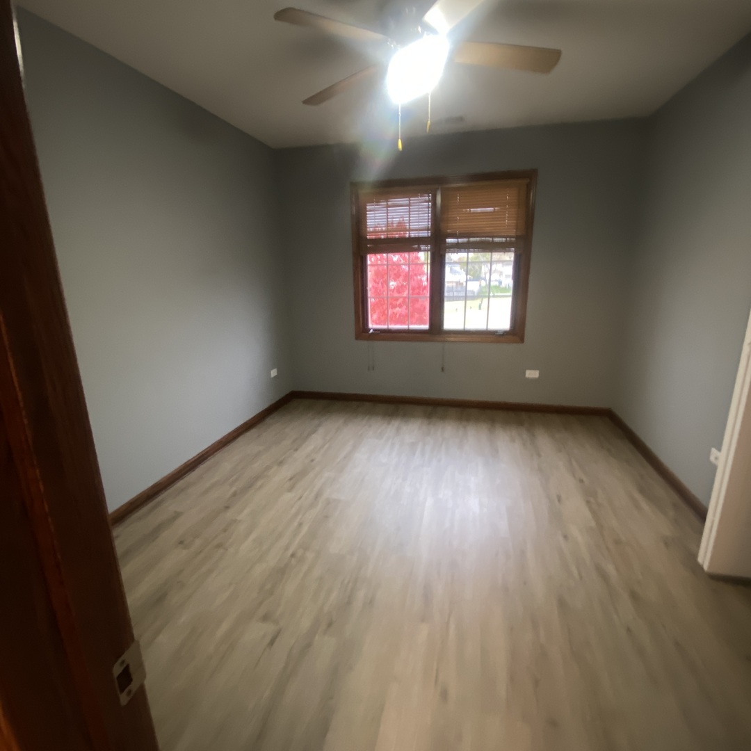 24446 Newport Drive Crete, IL 60417 - Photo 6 of 15