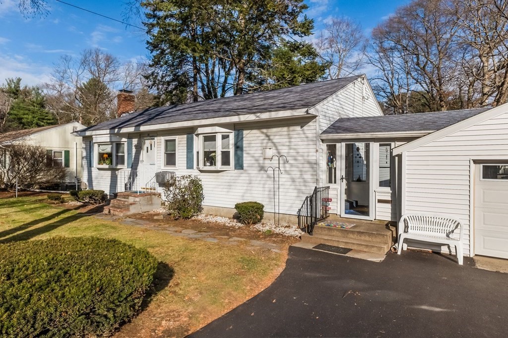 6 Fairbrook Road Framingham, MA 01701 - Photo 3 of 31 Gallery Image 3