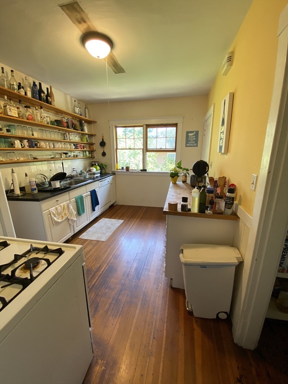 14 Upland Road, Unit 2 Brookline, MA 02445 - Photo 14 of 34