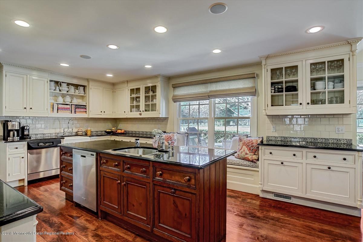 4 Woods End Road Rumson, NJ 07760 - Photo 6 of 30 14-Kitchen(1)