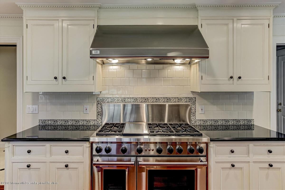 4 Woods End Road Rumson, NJ 07760 - Photo 7 of 30 16-Kitchen(3)