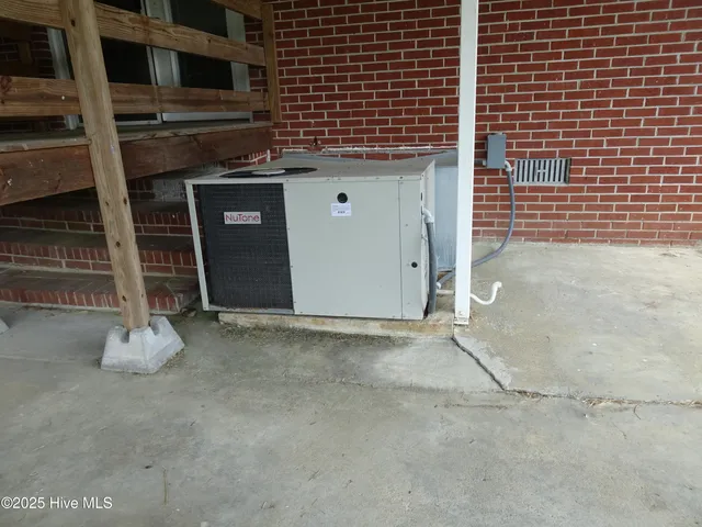 $108,000 | 641 Highway 561, Aulander, NC 27805