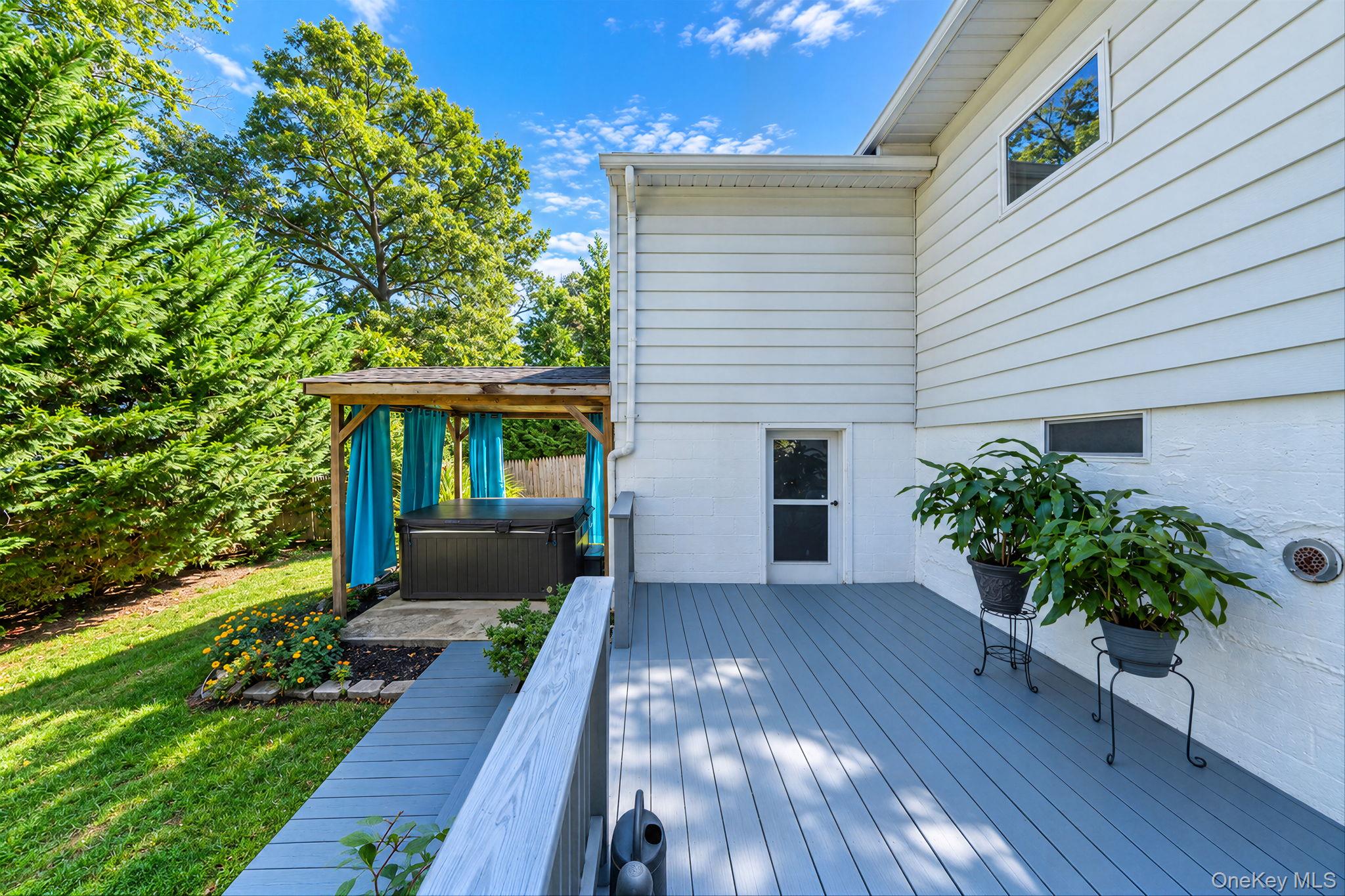 39 Plandome Road Sound Beach, NY 11789 - Photo 19 of 22 Gallery Image 19