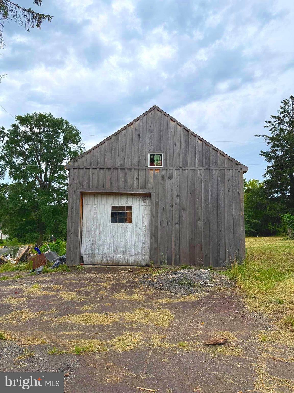 1415 Kumry Road Pennsburg, PA 18073 - Photo 7 of 19 Gallery Image 7