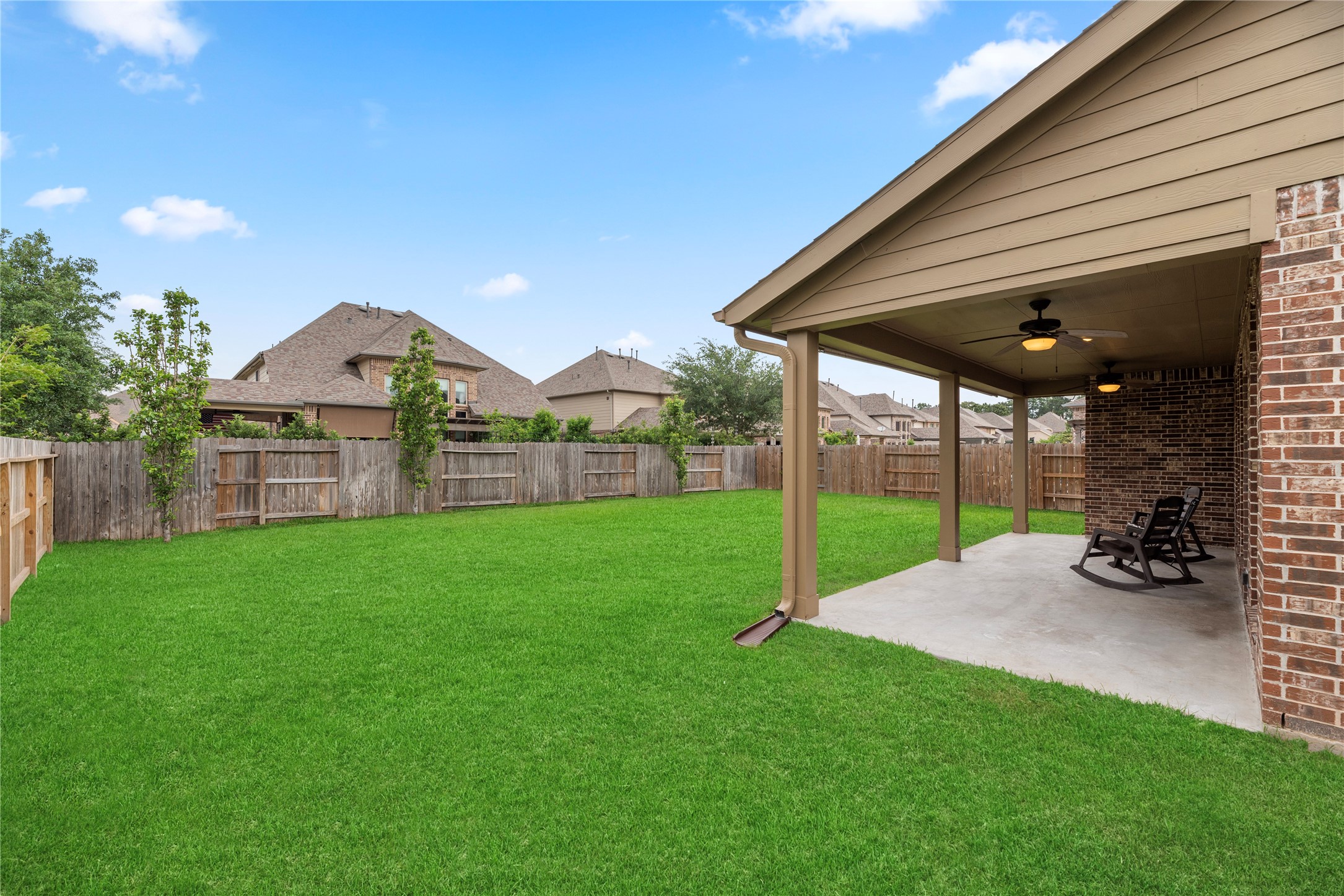 3834 Trophy Ridge Drive Spring, TX 77386 - Photo 37 of 43 a view of a backyard with a garden and plants