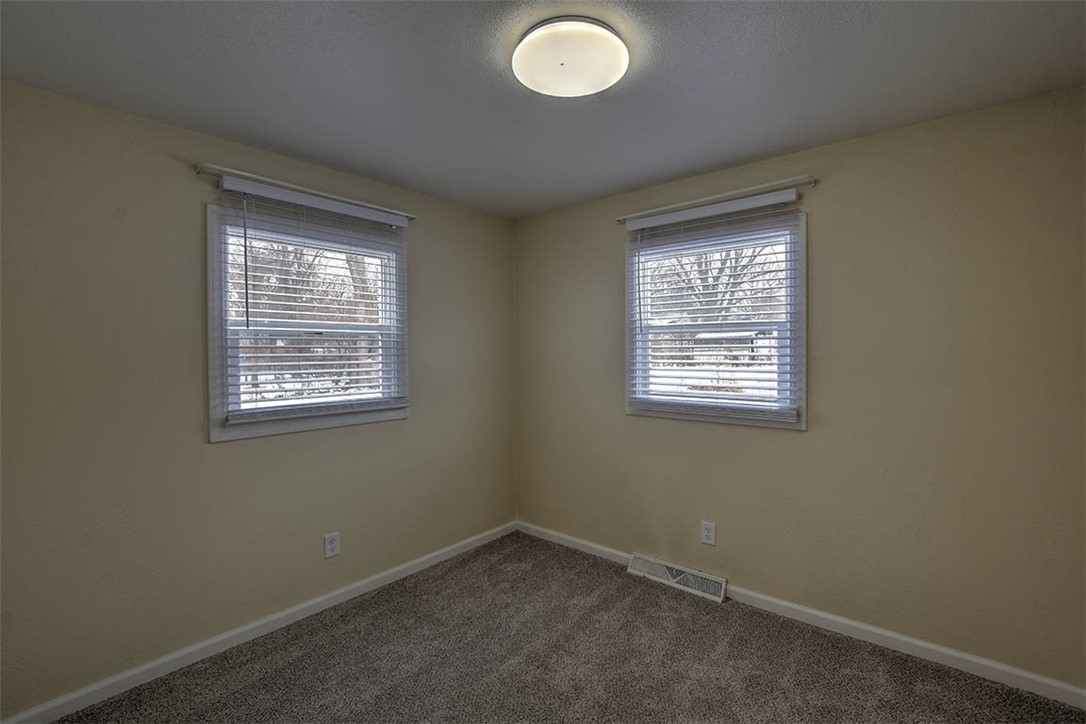 1528 Taylor Street Decatur, IL 62526 - Photo 15 of 21