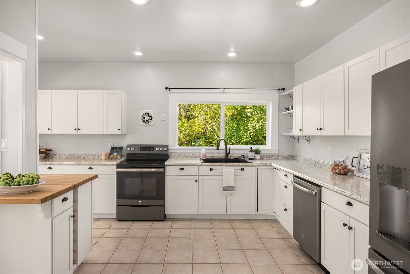 14405 Olympic View Loop Road Northwest Silverdale, WA 98383 - Photo 14 of 40 Gallery Image 14