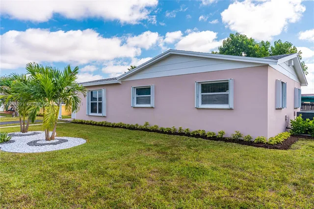 $3,550 | 5215 Southwest 128th Avenue, Miami, FL 33175