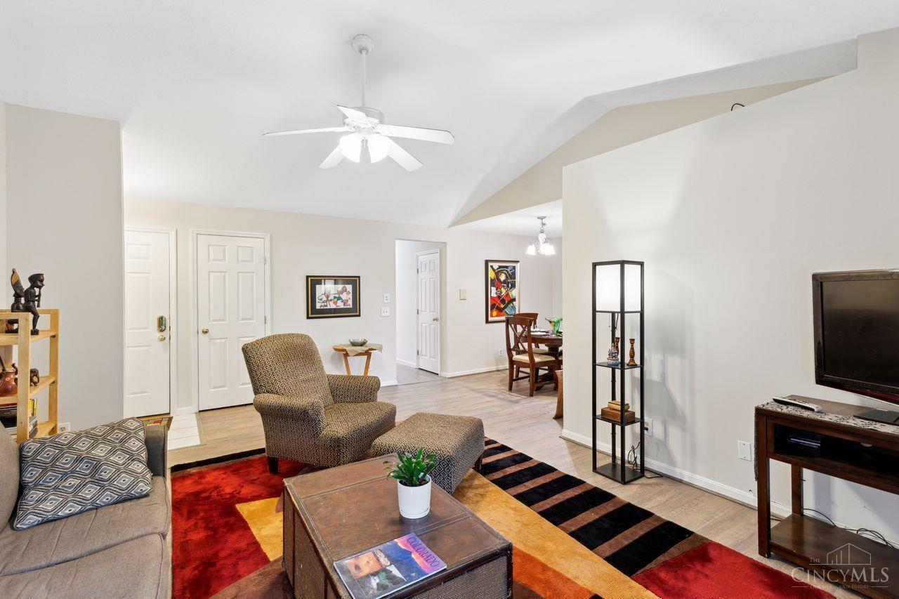 3306 North Bend Road, Unit 11 Cincinnati, OH 45247 - Photo 4 of 22 Gallery Image 4
