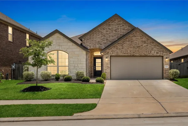 $374,900 | 11251 Stirton Drive, Tomball, TX 77375