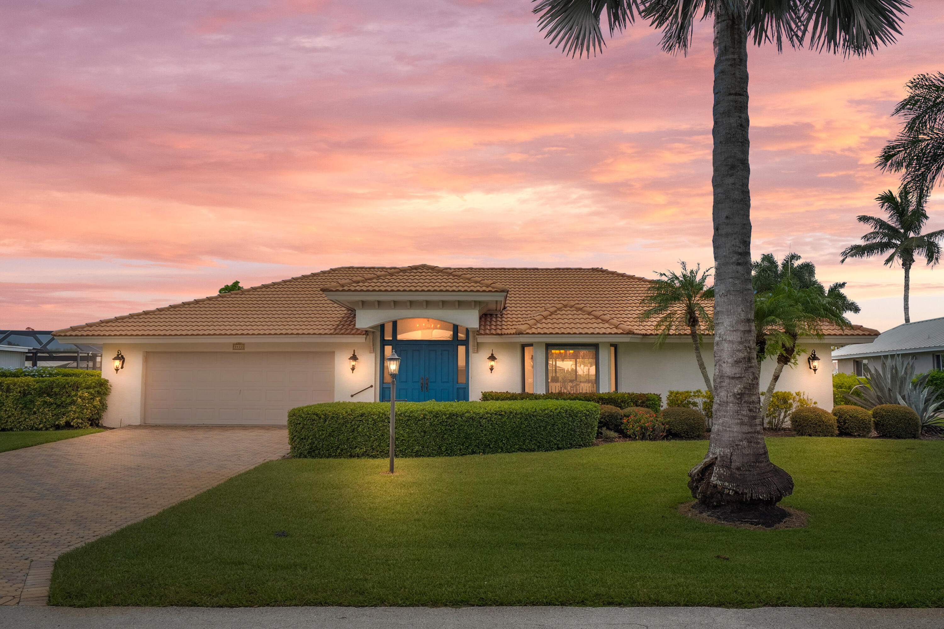 3422 Southeast Fairway West Stuart, FL 34997 - Photo 5 of 88 Twilight